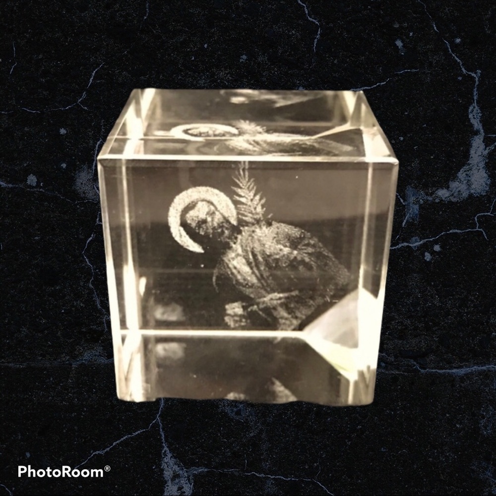 3D Glass paperweight